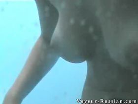 Дамочка в переодевалке