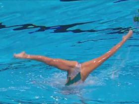 Попали в кадр парочка отличных попок на соревновании по плаванью