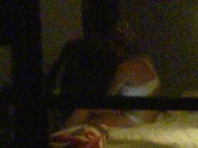 Мужик заснял через окно свою сексуальную соседку и её дочку в нижнем белье